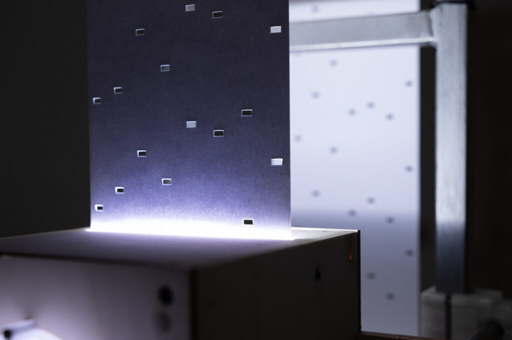 Basalt - Computer Fabric - Marin Esnault, Light weaving, 2024
Installation numérique & sonore
© Estelle Chaigne 